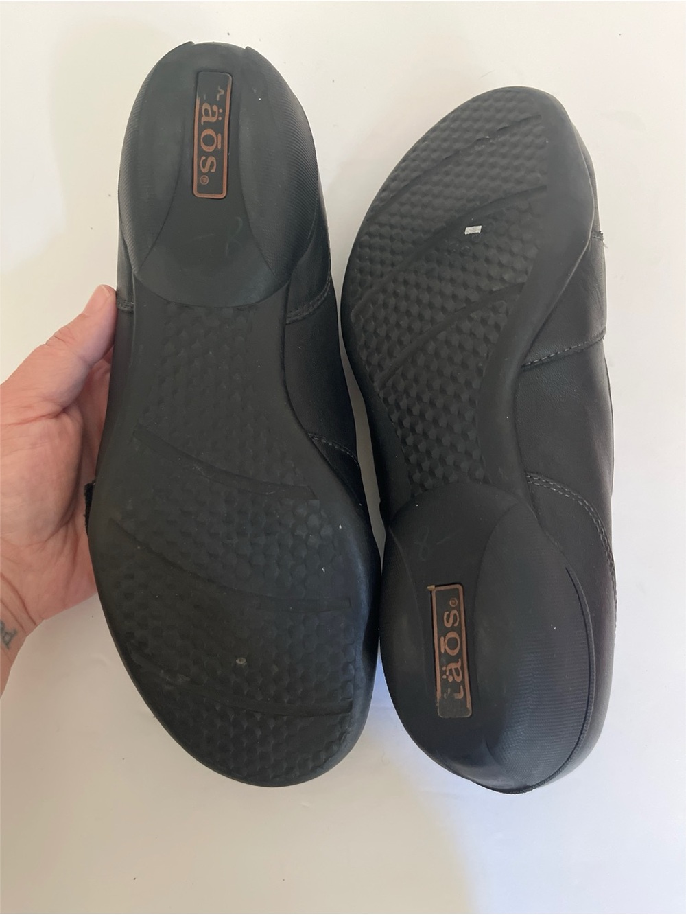 Taos Black Leather Uppity Slip Ons Women’s Size 9 - Picture 6 of 8